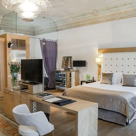 Отель Dome 5*