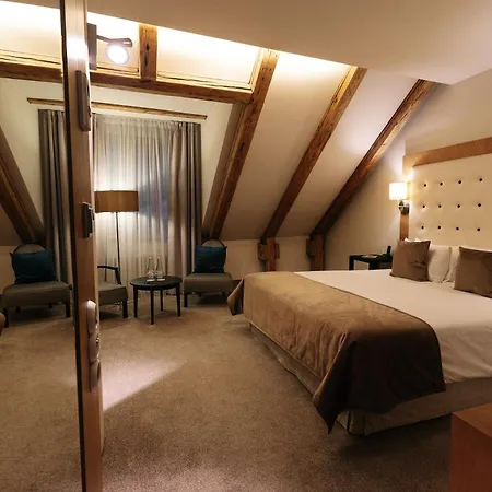 Готель Dome 5*